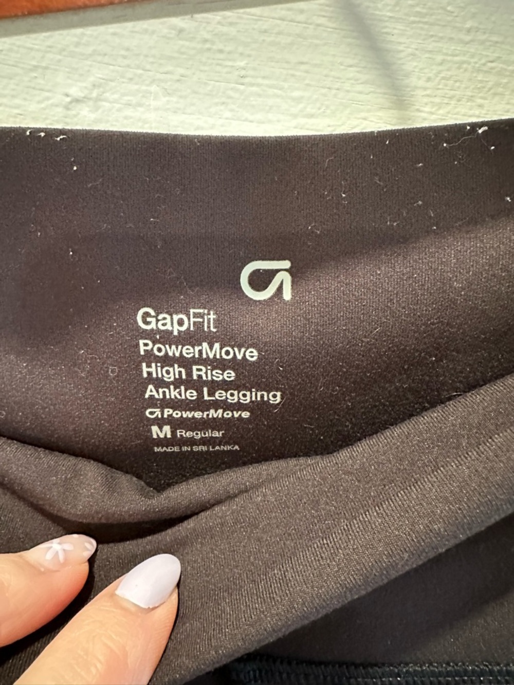 GAP Black High-Waist Pocket Leggings - Picture 2 of 3